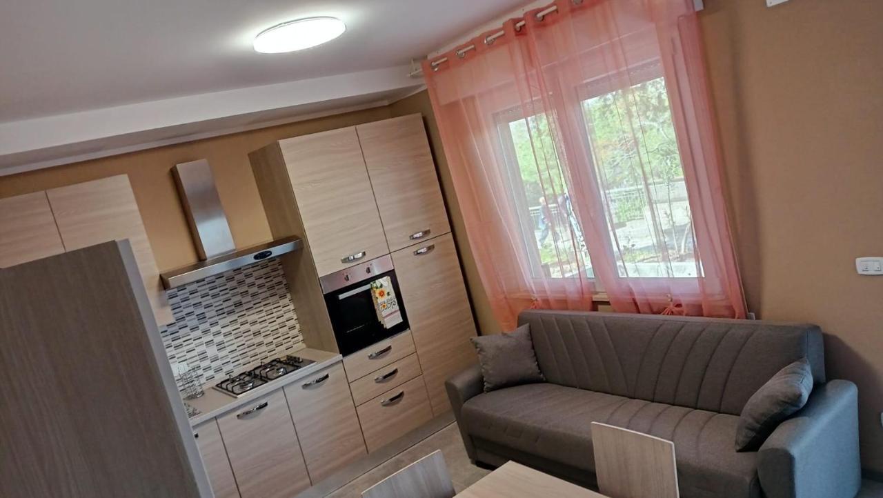 Villa Paoletti, Appartamento Confortevole Nel Cuore Di Градара Екстер'єр фото